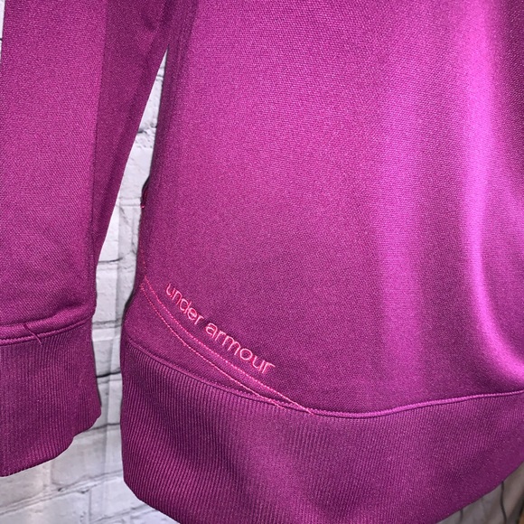❌SOLD❌ Under Armour Fuchsia Hooded Sweatshirt - S - Picture 5 of 7